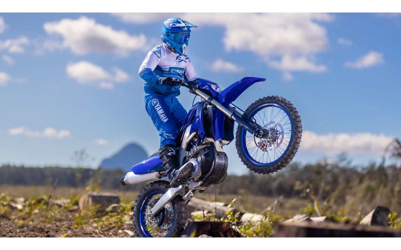 YAMAHA - Moto enduro Yamaha WR450F 2023