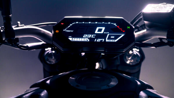 Yamaha MT-07 Pure 2024 LCD