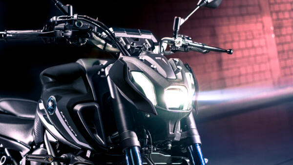 Yamaha MT-07 Pure 2024 eclairage