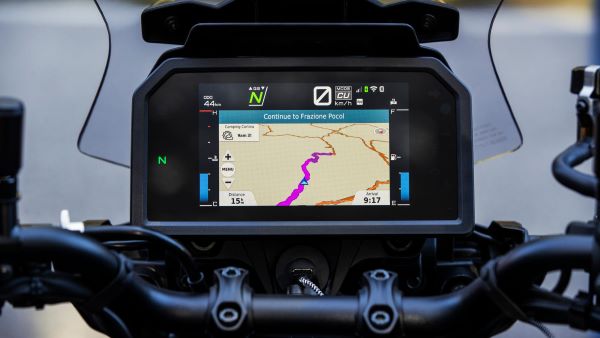 Yamaha TRACER 9 GT+ 2024 Connectivite et navigation